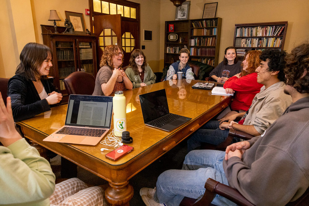 A small class of students gathers in UGA's Park Hall Library. (Photo by Dorothy Kozlowski/UGA)