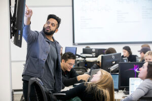 Peer Learning Assistants in Active Learning SCALE UP Classroom